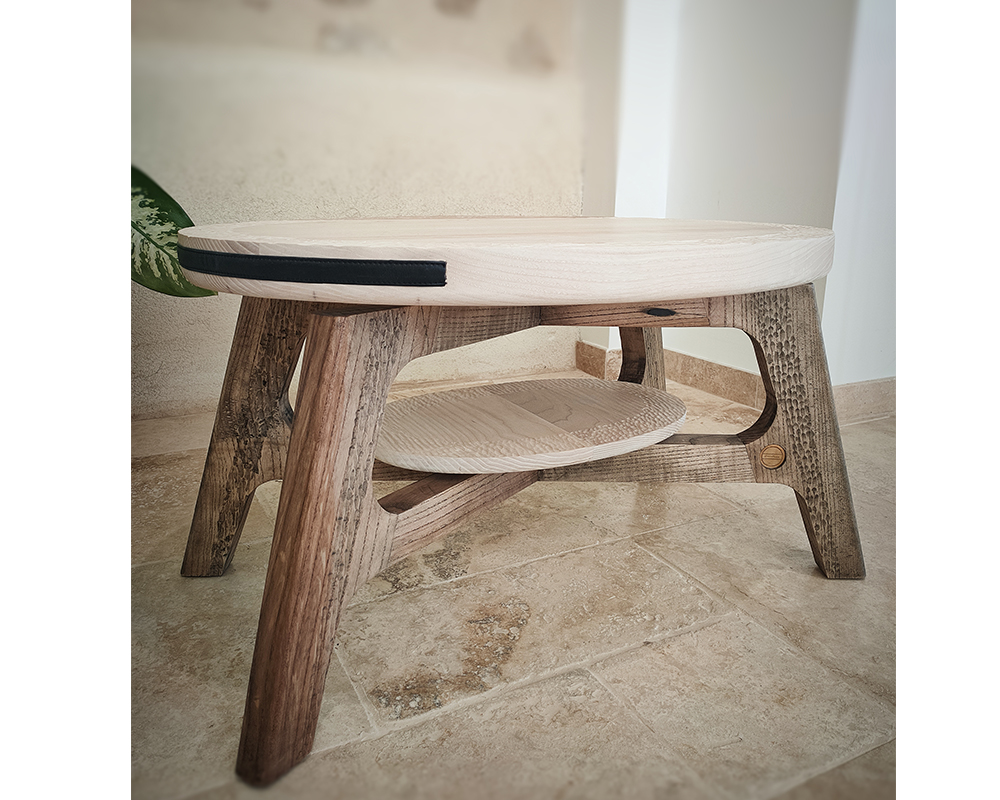 Table basse - Frêne-Olivier massif double teinte et laiton